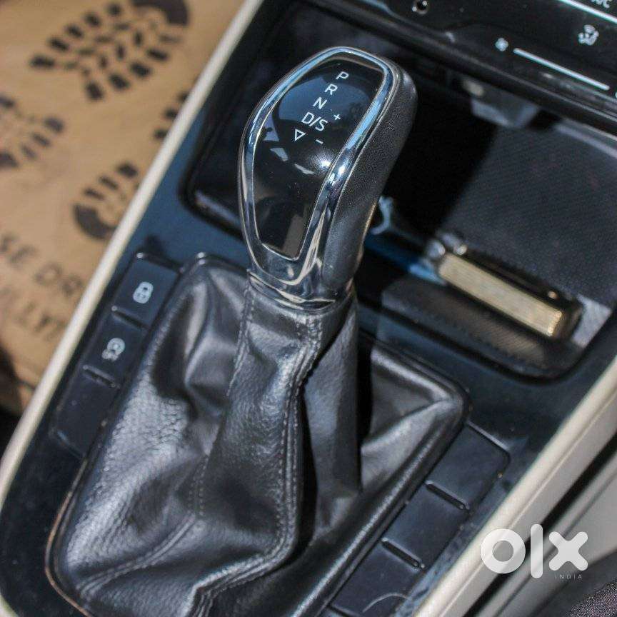 Skoda Slavia 1.0 Tsi Style At, 2022, Petrol