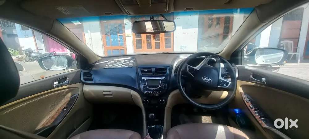 Hyundai Verna Fluidic 1.6 2012