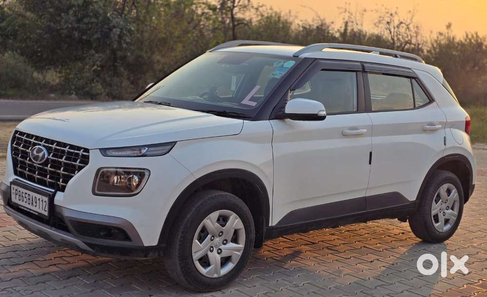 Hyundai Venue 1.2 S Plus, 2021, Petrol