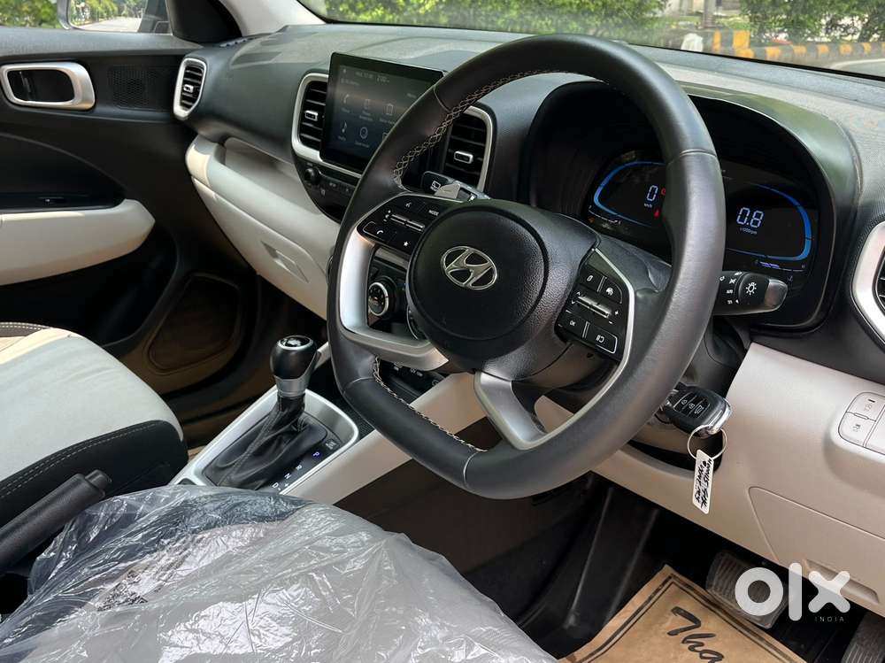 Hyundai Venue 1.0 S (o) Turbo Dct, 2023, Petrol