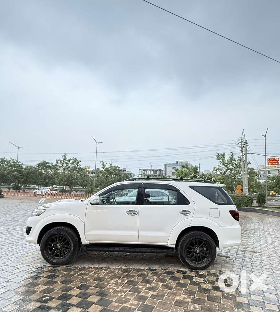 Toyota Fortuner 4x4 At, 2015, Diesel