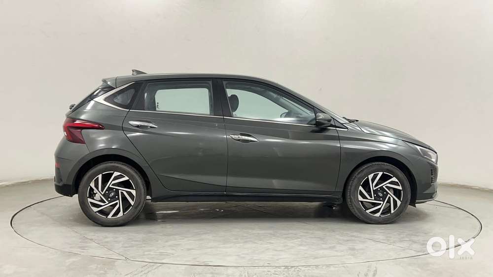 Hyundai New I20 1.2 Asta (o) Ivt, 2023, Petrol