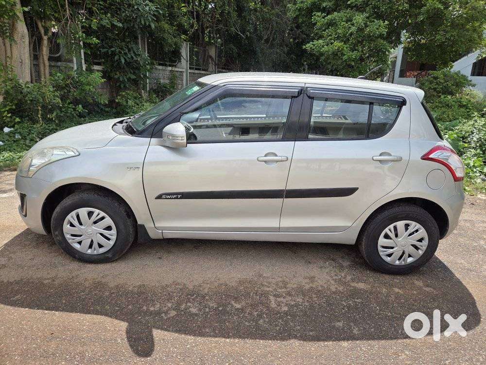 Maruti Suzuki Swift Vxi Optional, 2016, Petrol