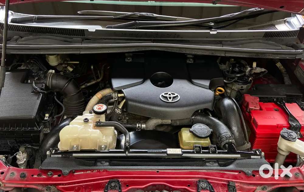 Toyata Crysta Touring Spot Automatic, Single Owner, Company Serviced