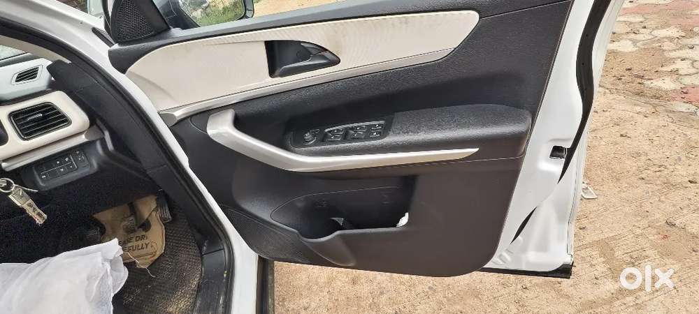 Mahindra Xuv700 Petrol 2024