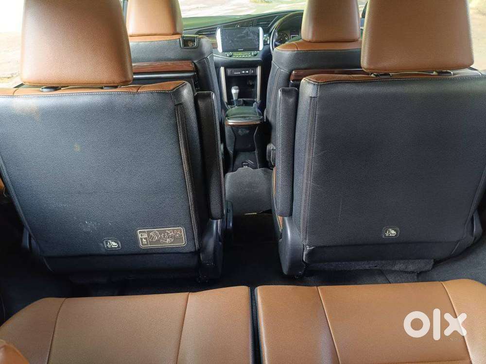 Toyota Innova Crysta 2.8 Zx At, 2016, Petrol