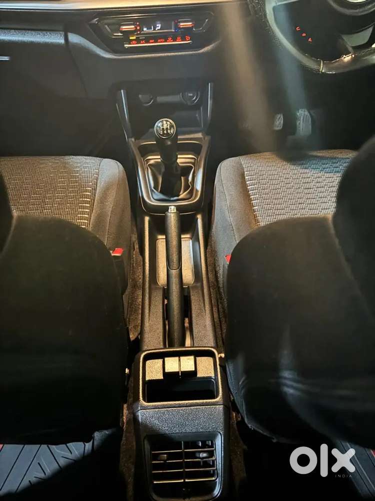 Maruti Suzuki New-gen Swift 2025 Petrol 11656 Km Driven