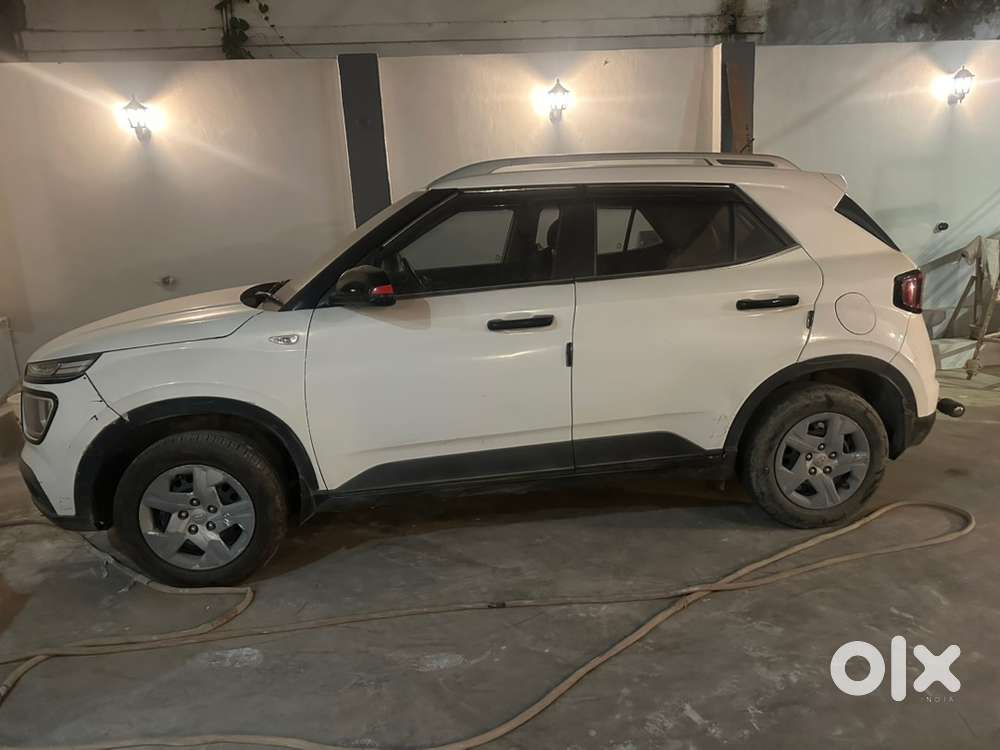 Hyundai Venue Petrol 2021