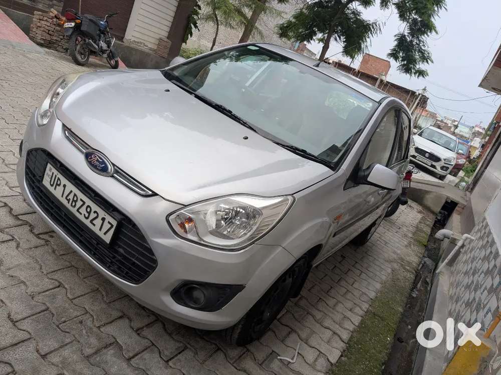 Ford Figo Zxi 2013 Petrol Manual Orignal Paint New Tyers Full Insuranc