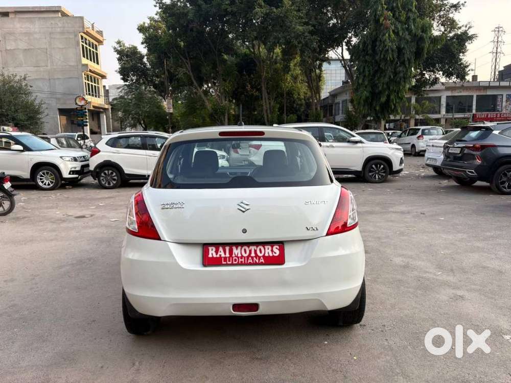Maruti Suzuki Swift Vxi + Manual, 2016, Petrol