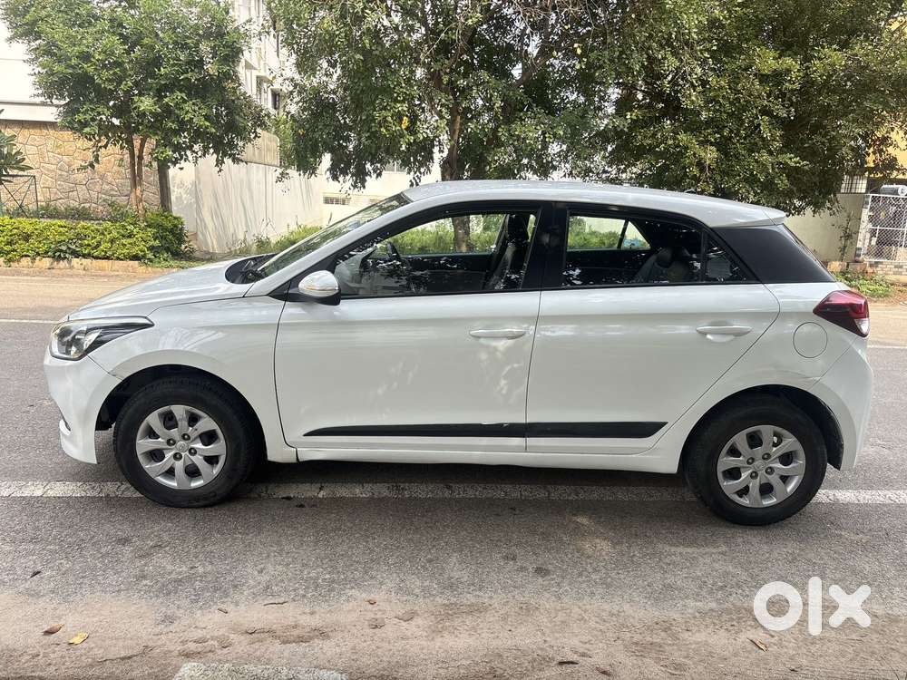 Hyundai Elite I20 Sportz (o) 1.2, 2014, Petrol