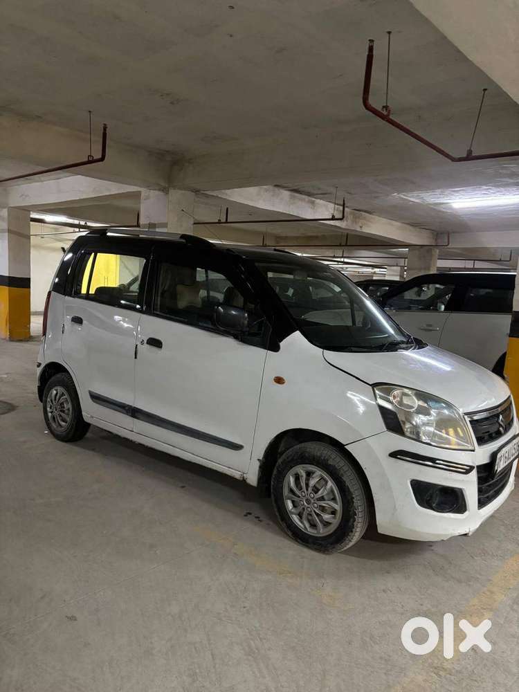 गुड कंडीशन कोई कमी नहीं है अर्जेंट बेचनी है उसे पैसे की जरूरत