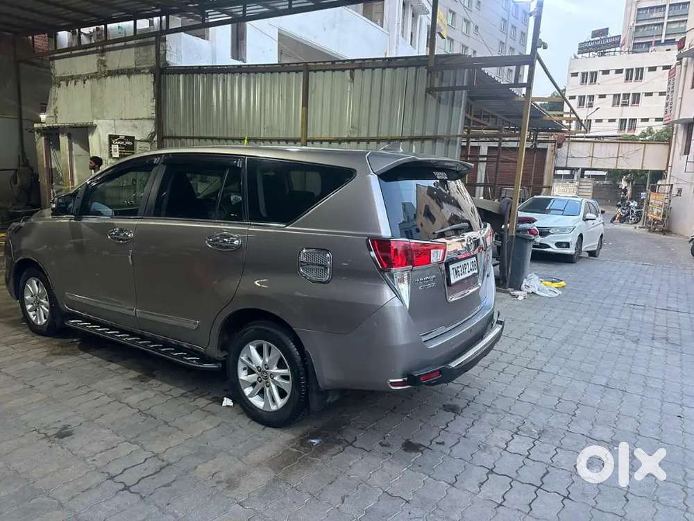 Toyota Innova Crysta 2017 Diesel 117000 Km Driven