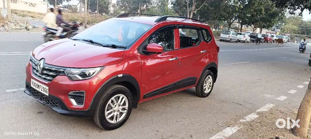 Showroom Maintenance Vehicle