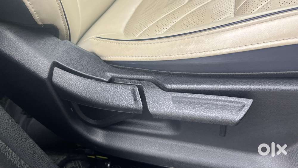 Kia Carens 1.4 Luxury Plus Dct 7 Str, 2022, Petrol