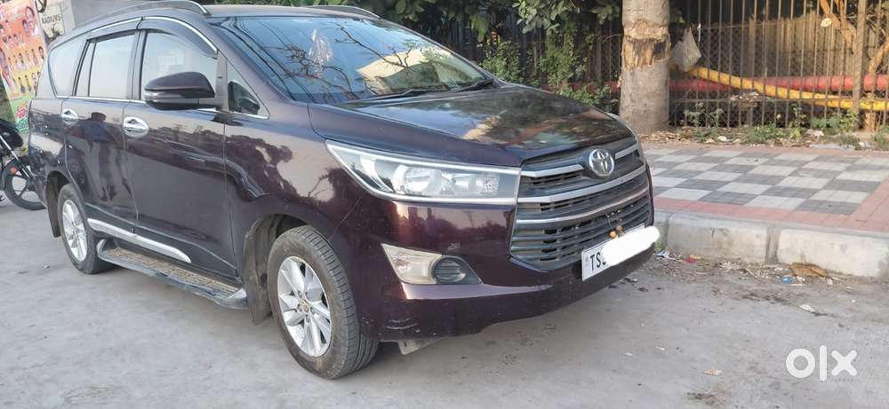 Toyota Innova Crysta 2.4 G Mt 8s, 2016, Diesel