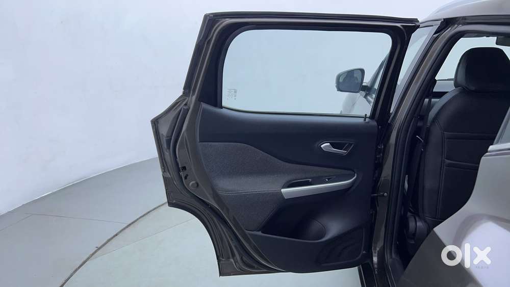 Nissan Magnite 1.0 Xv Premium Turbo Cvt (o), 2022, Petrol
