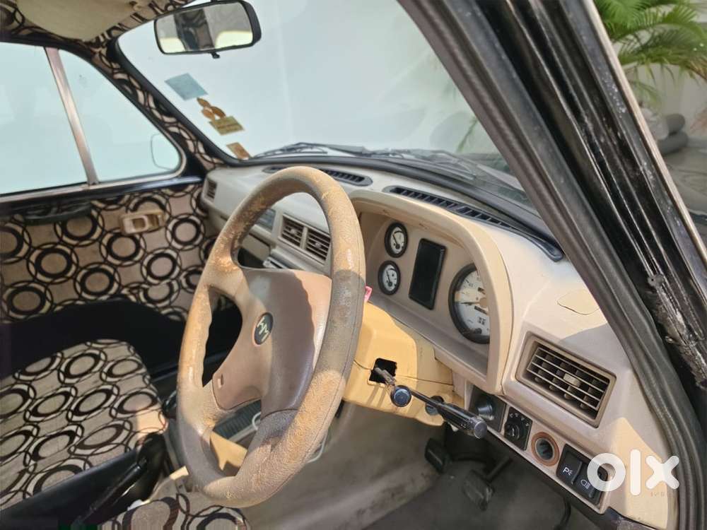 Ambassador Classic Nova 2012