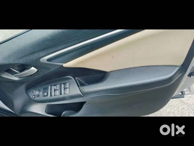 Honda Jazz V Cvt, 2017, Petrol