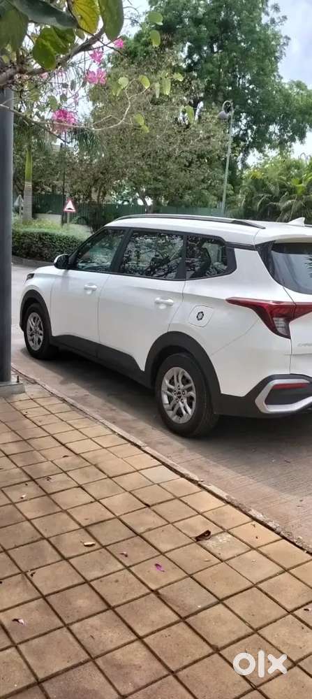 Kia Carens 2023 Diesel Well Maintained