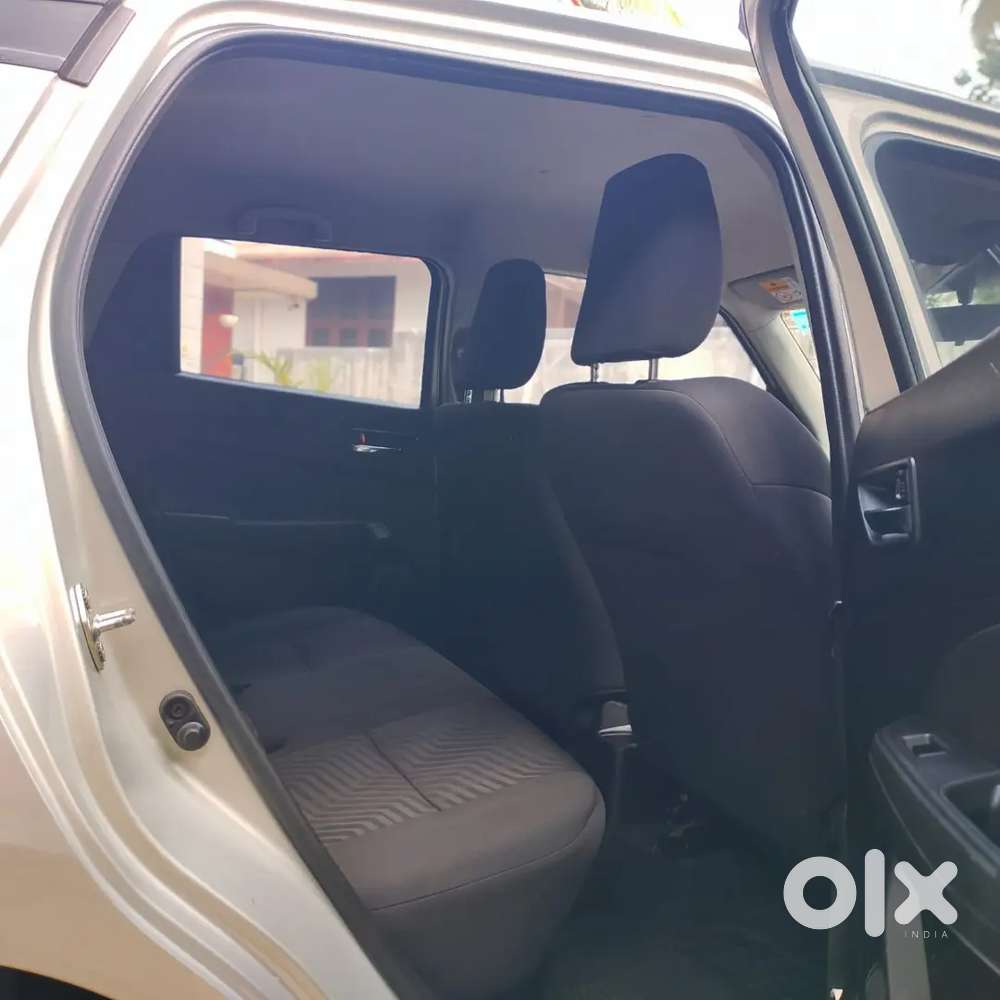 Maruti Suzuki Swift 2023 45000 Km 2nt Owners New Tyre Good Condition