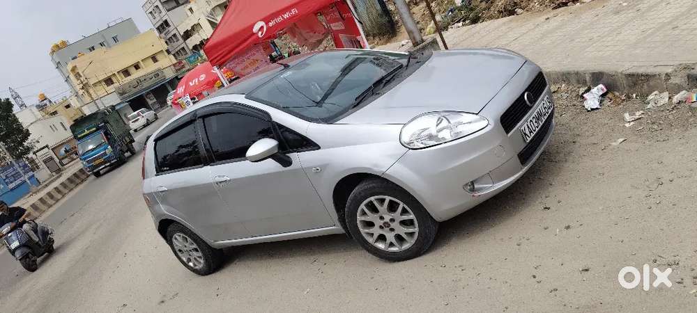 Fiat Grand Punto 2010 Petrol 98000 Km Driven