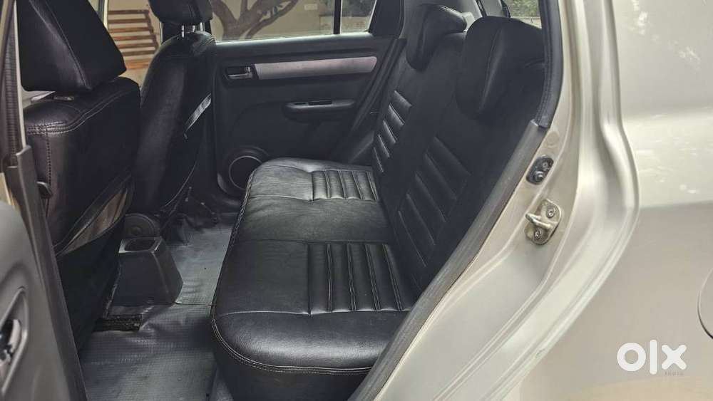Maruti Suzuki Swift 1.3 Zxi, 2005, Petrol