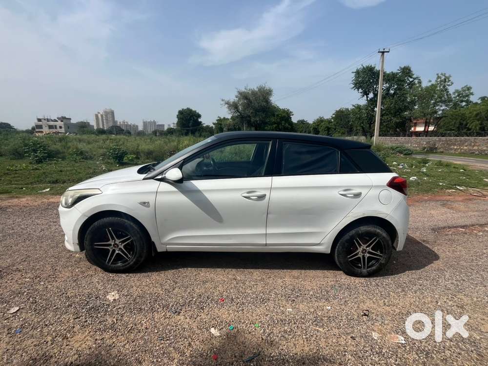 Hyundai I20 2015 Cng & Hybrids 65000 Km Driven