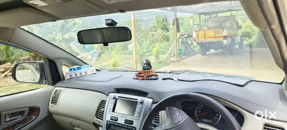 Toyota Innova 2013 Diesel 96000 Km Driven