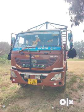 Eicher best sale van olx