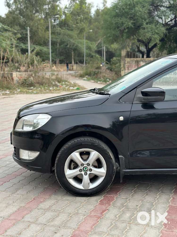 Skoda Rapid 1.6 Elegance Plus Mpi At, 2012, Petrol