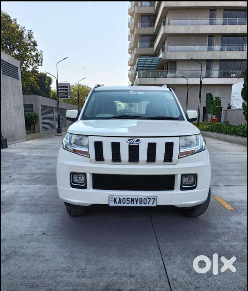 Mahindra Tuv 300 Mhawk100 T8 Dual Tone, 2017, Diesel