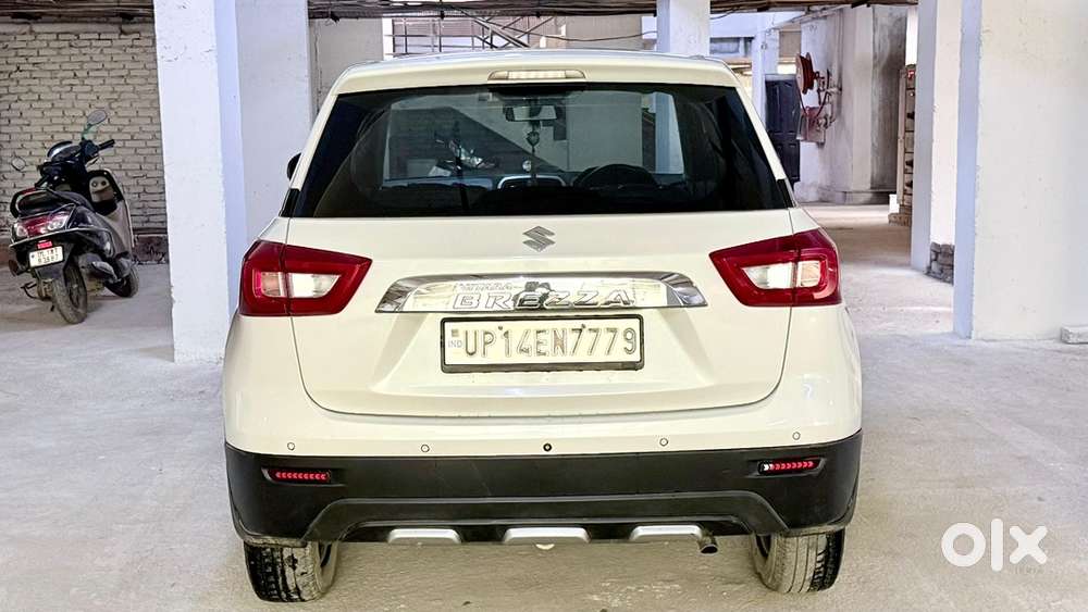 Maruti Brezza Lxi  November 2020 Year Car