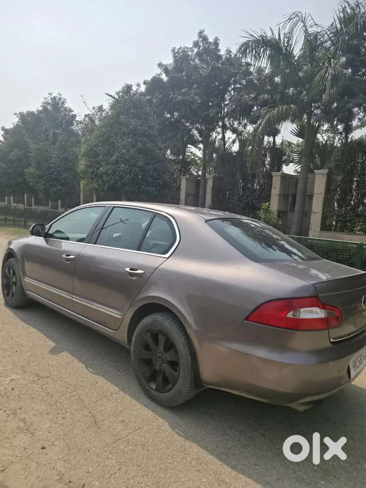 65 Lakh Ki Car Sirf 4 Lakh Mein