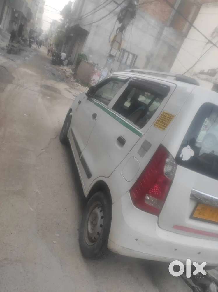 Bus Bechni Hai