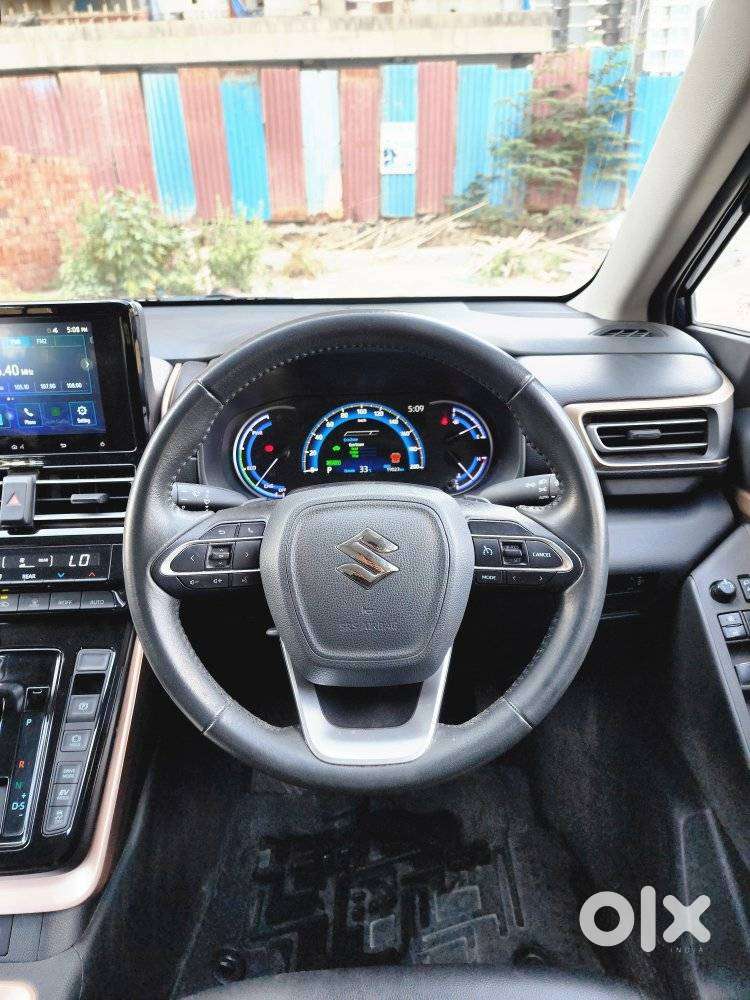 Maruti Suzuki Invicto Zeta Plus 8str, 2024, Petrol