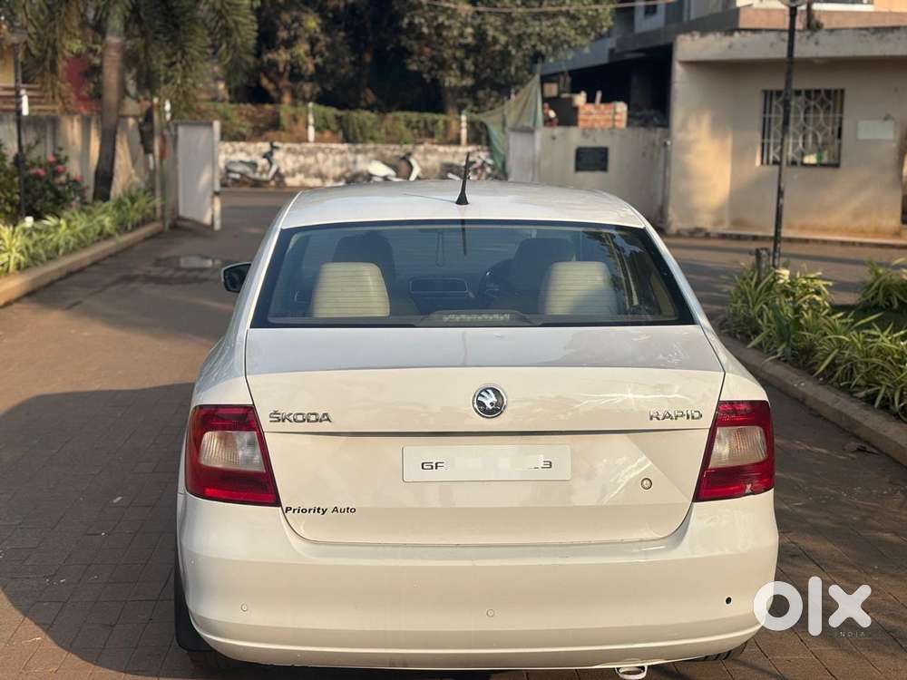 Skoda Rapid 1.6 Elegance Plus Mpi At, 2015, Petrol