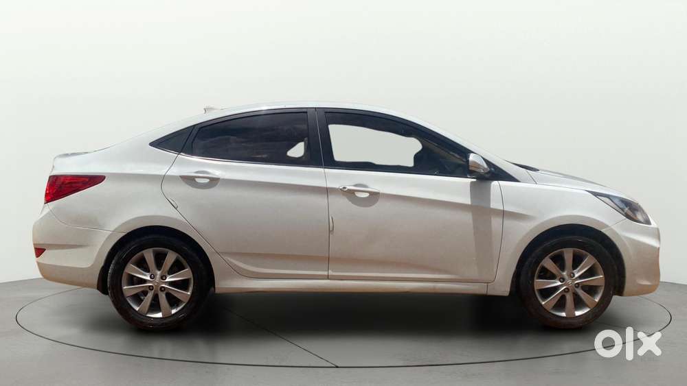 Hyundai Verna Fluidic 1.6 Vtvt Sx, 2013, Petrol