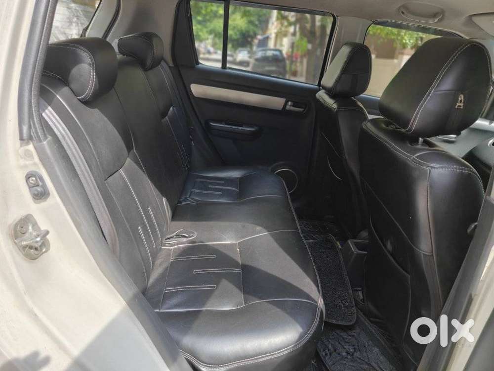Maruti Suzuki Swift Vvt Zxi, 2012, Petrol
