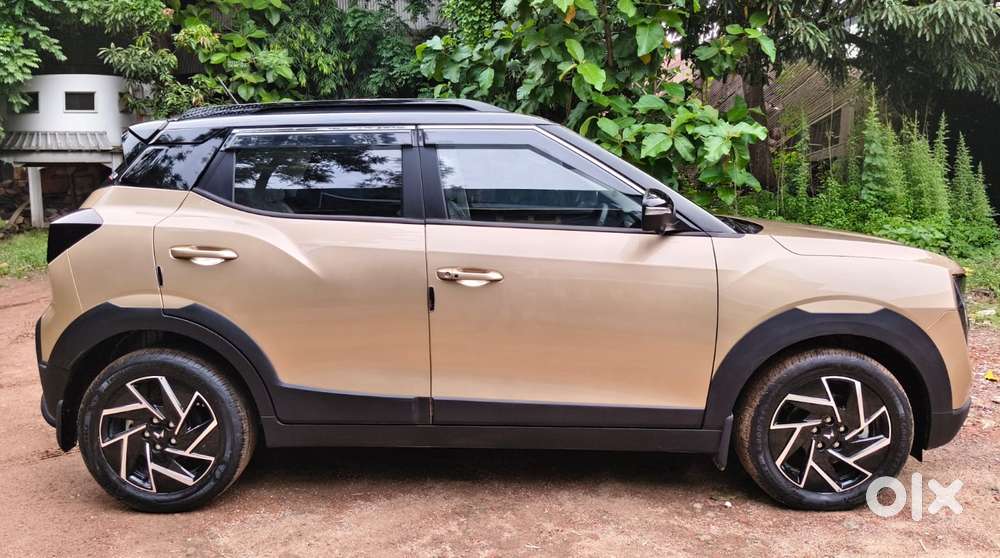 Mahindra Xuv 3xo Ax7l 1.2 Petrol At (pg), 2026, Petrol