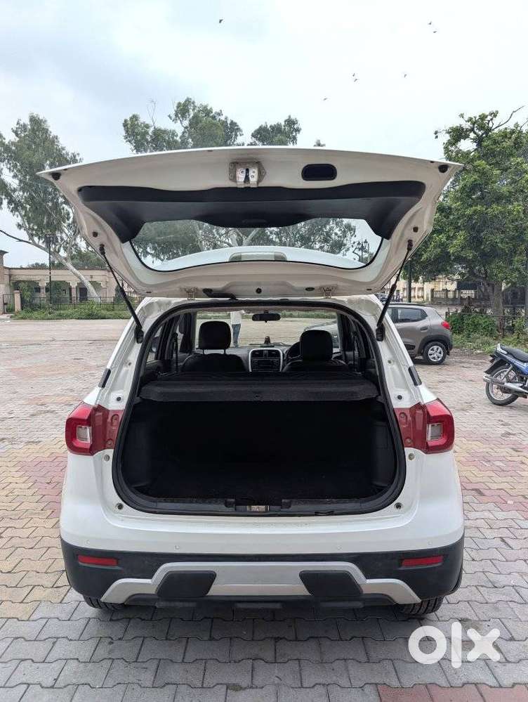 Maruti Suzuki Brezza 1.5 Lxi Smart Hybrid, 2020, Petrol
