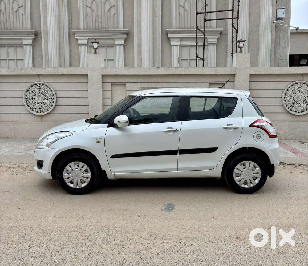 Maruti Suzuki Swift 1.2 Lxi (o), 2014, Petrol