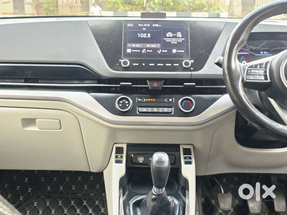 Kia Carens 1.5 Prestige 7 Str, 2023, Petrol