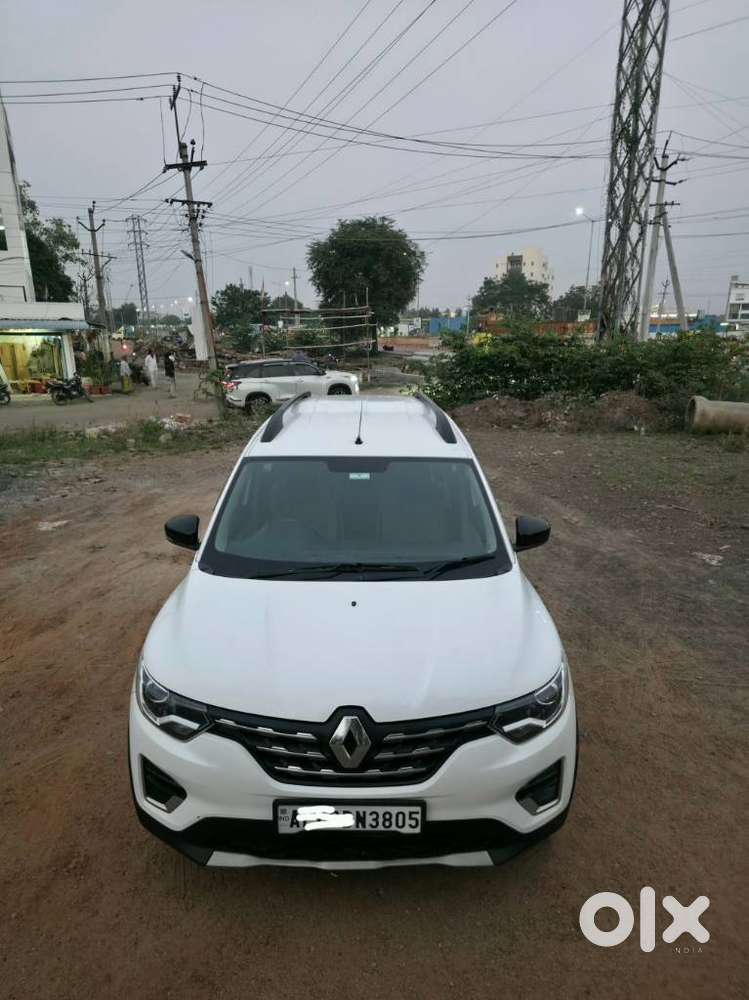 Renault Triber Rxz, 2023, Petrol