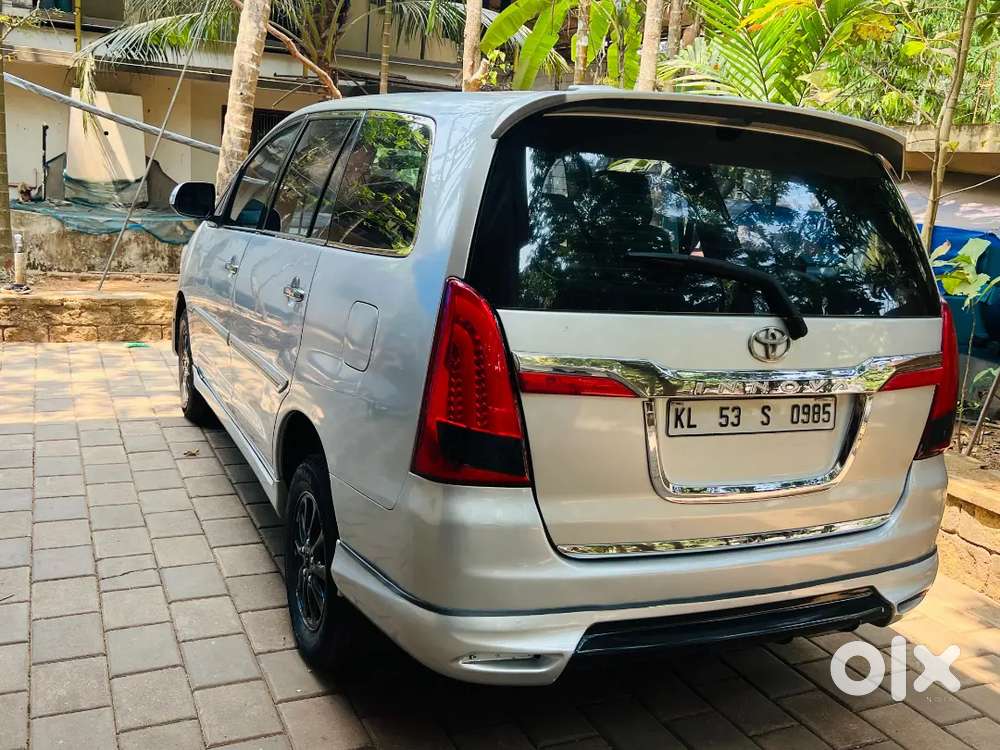 Toyota Innova 2012 Diesel Well Maintained