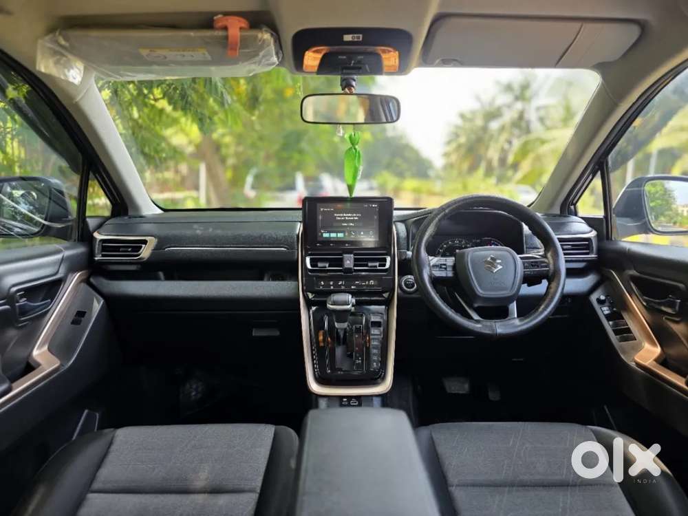 Maruti Suzuki Invicto Zeta Plus 7str, 2023, Petrol