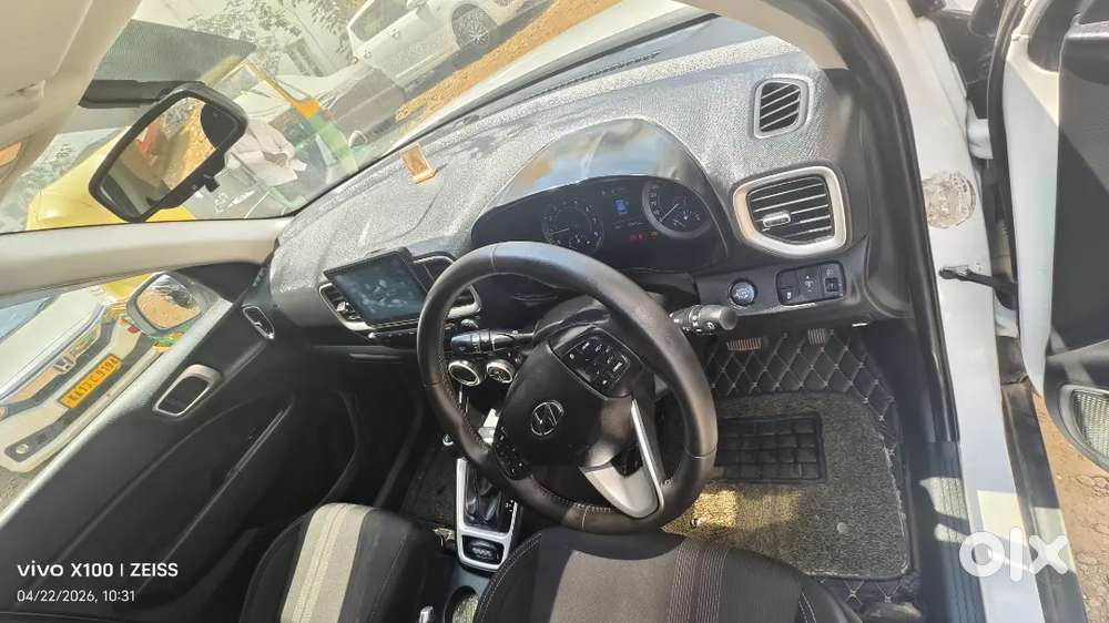 Hyundai Venue 2019 Petrol 156000 Km Driven