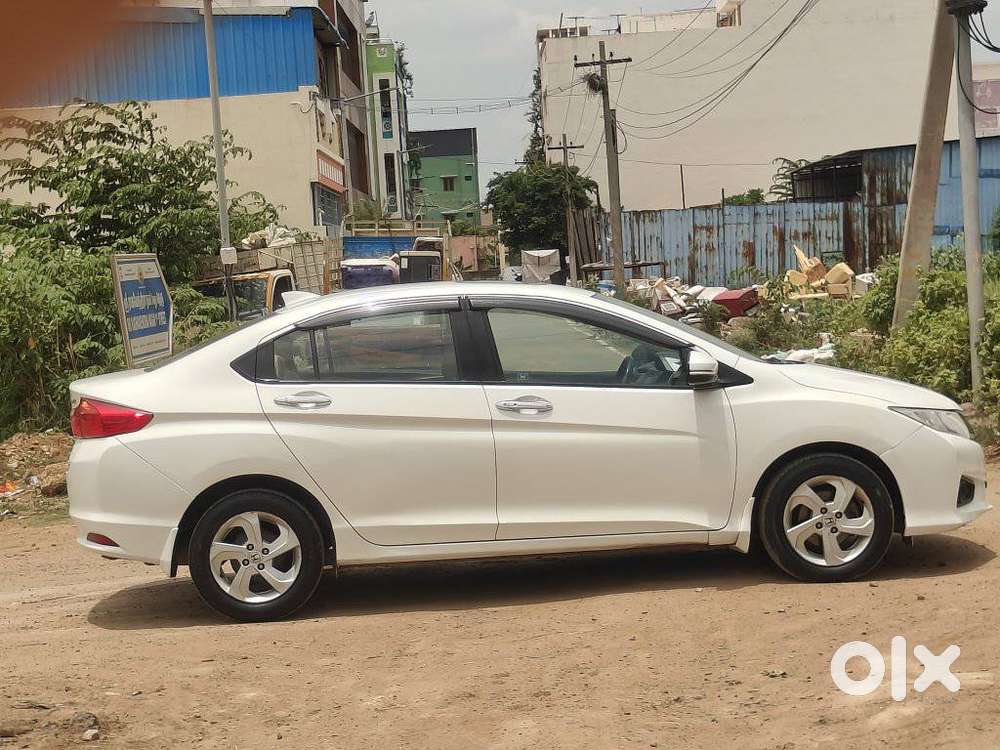 Honda City V At Sunroof, 2016, Petrol