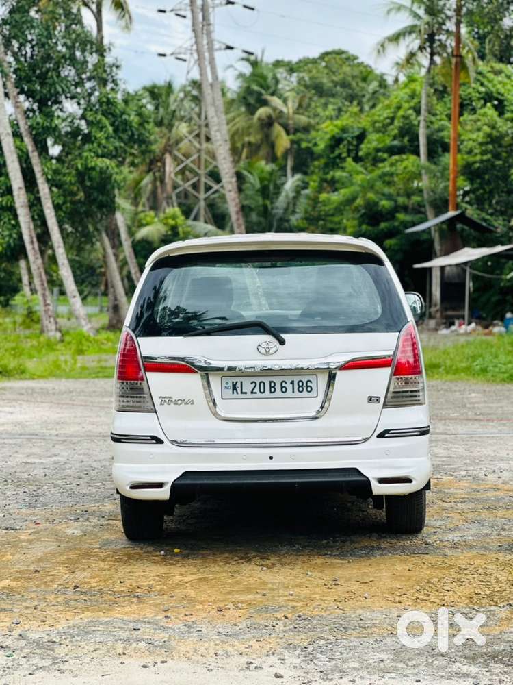 Toyota Innova Diesel 2010 Car