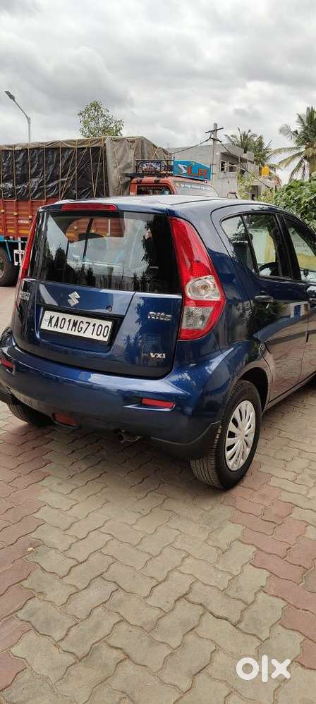 Maruti Suzuki Ritz Vxi, 2011, Petrol